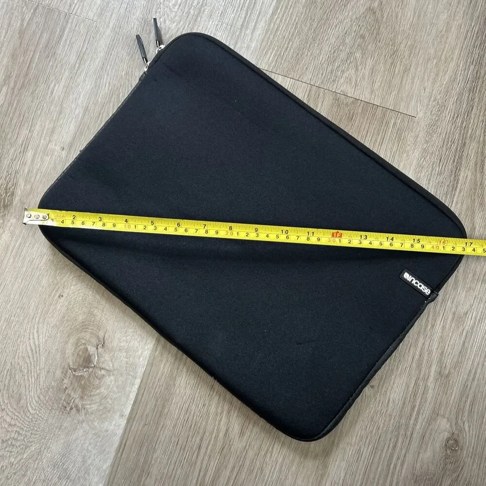 Incase Facet Laptop Sleeve for 16